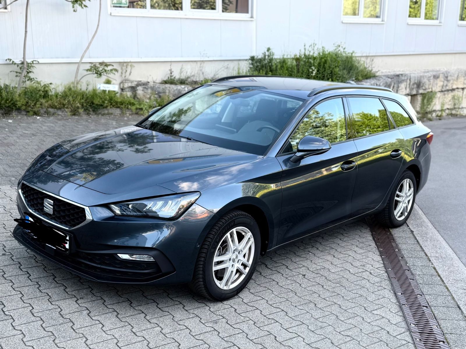 Seat SportstourerWIE NEUE AUTO-DSGNAVI-shz-LHZ-CARPLA imagem 2