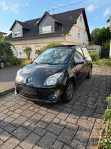 Renault Twingo 1.2  2012 - Renault Twingo aus 2012 mit Benzin-Antrieb: Kleinwagen, 1.2