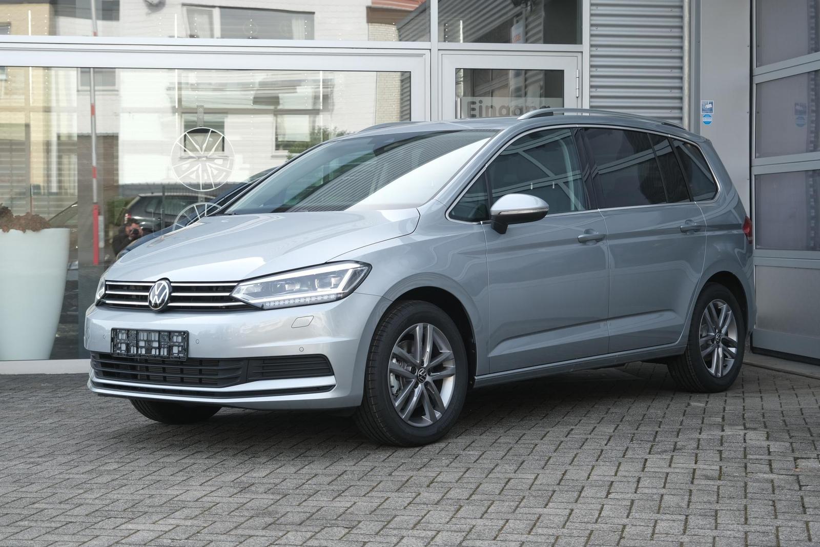 Volkswagen Touran 1.5 TSI Edition 7-Sitze Navi Kamera LE...