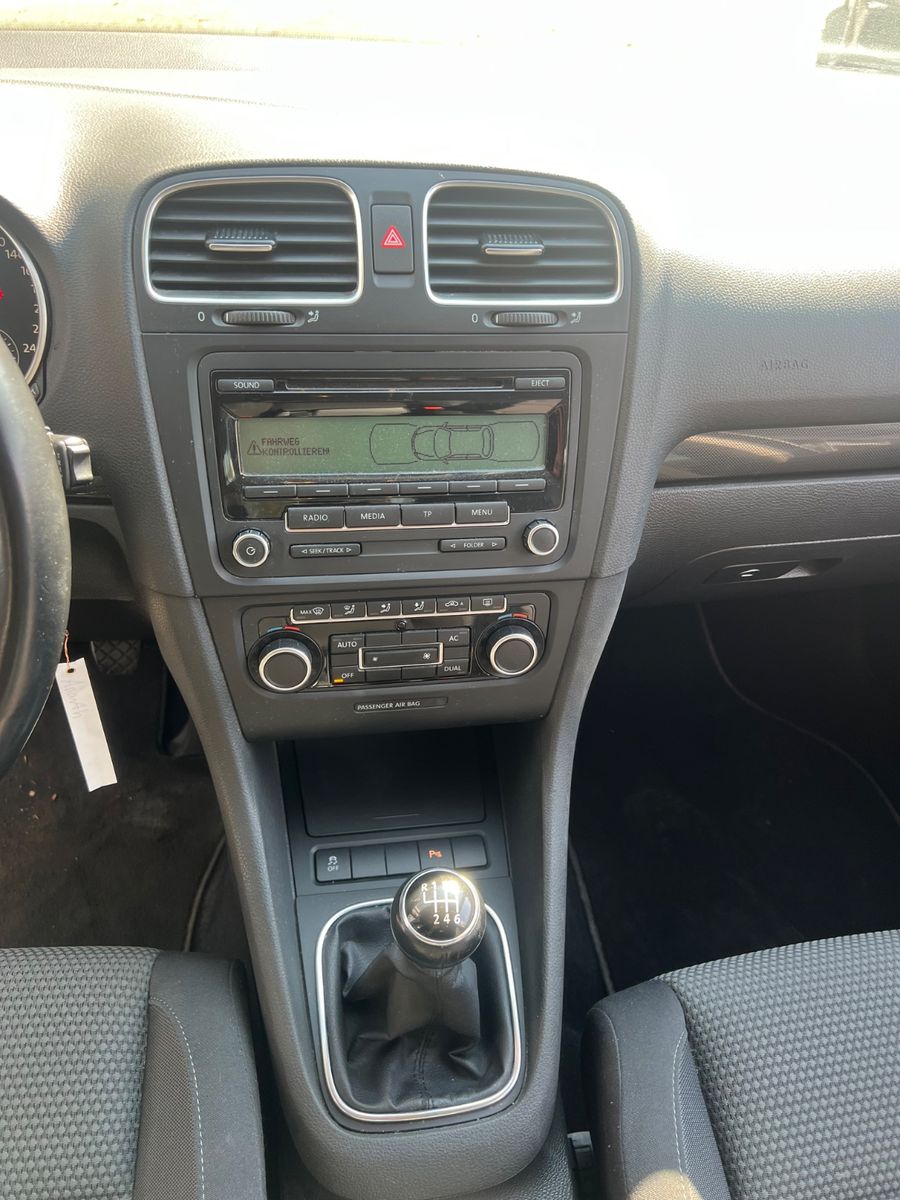 Fahrzeugabbildung Volkswagen Golf VI 1.4 TSI Comfortline *SCHECKHEFT BEI VW*