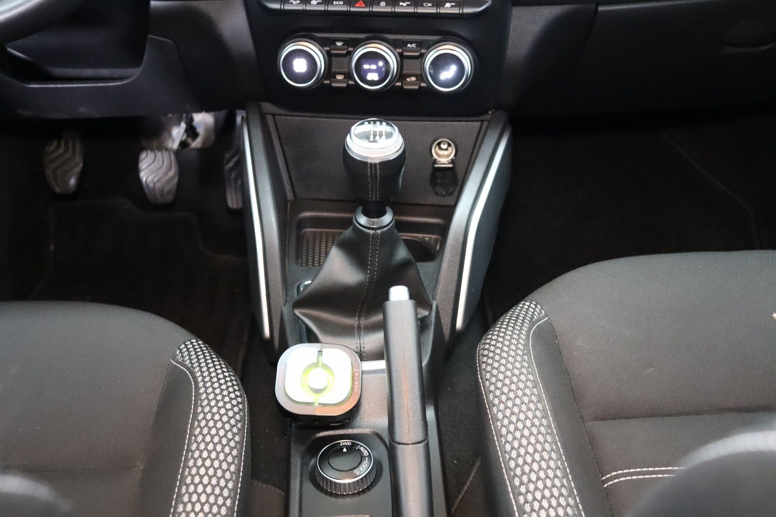 Fahrzeugabbildung Dacia Duster Prestige WINTERDIENST 4x4 * RFK * AHK