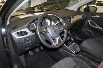 Fotografie des Opel Astra 1.5 D Start/Stop Opel 2020