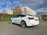 Tesla Model 3 Performance - dunkler Dachhimmel  - Tesla Model 3 Gebrauchtwagen