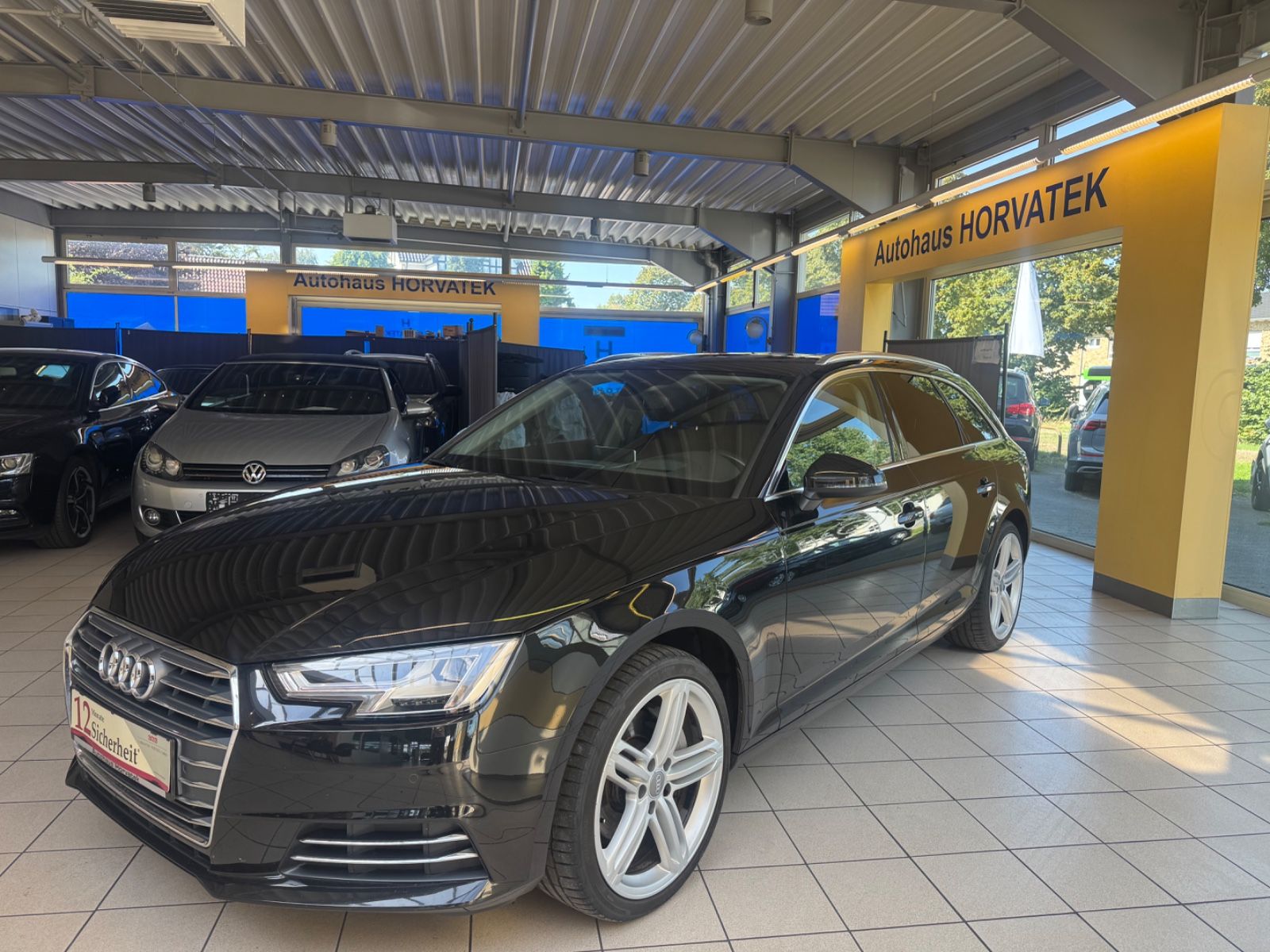 Audi A4 - 1
