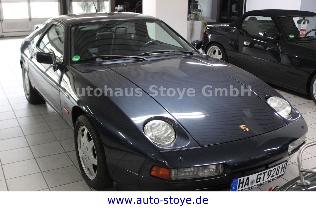 Porsche 928