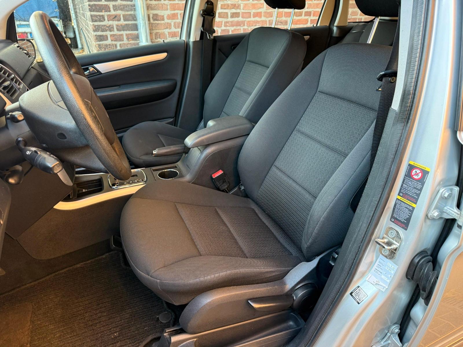 Mercedes-Benz B170 2005 — interior