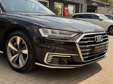 Audi A8 - 5
