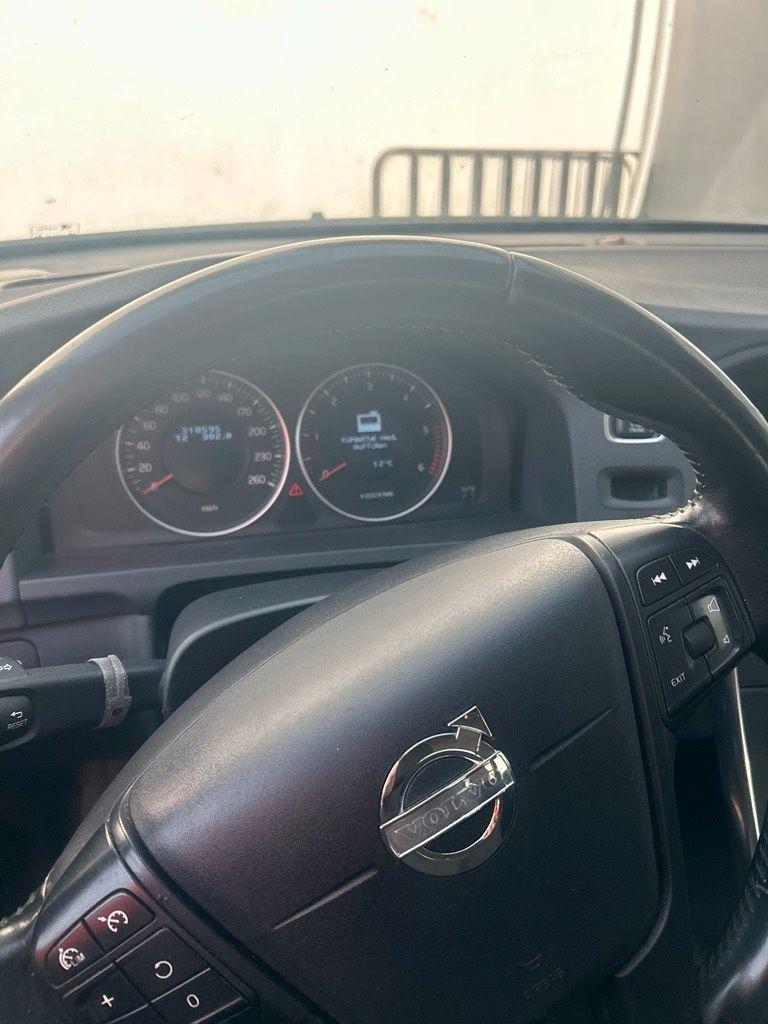 Volvo V60 2011 — photo 7