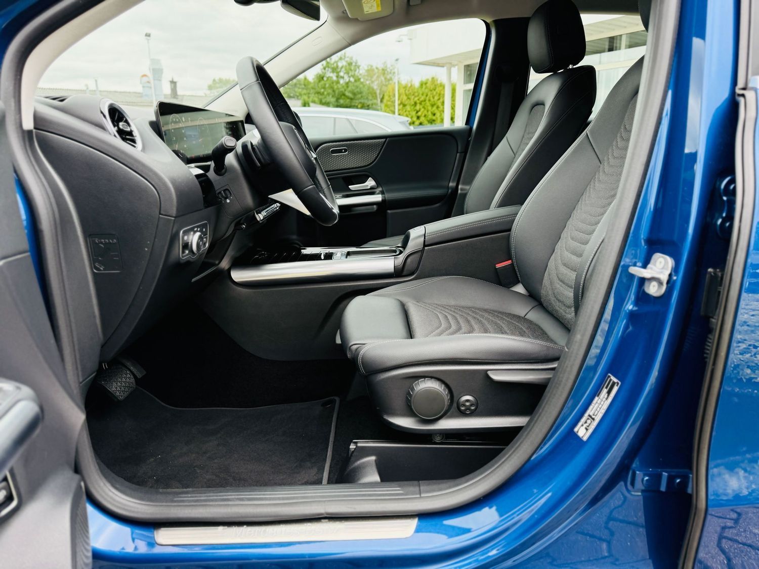 Fahrzeugabbildung Mercedes-Benz B 200 PROGRESSIVE, Automatik, Totw, LED, PTS, RF