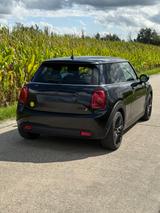 MINI Cooper SE MINI Yours Trim TOP gepflegt  Garage - MINI Cooper SE von privat