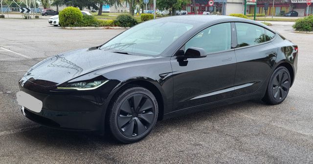 Tesla Model 3 Highland RWD standrd range