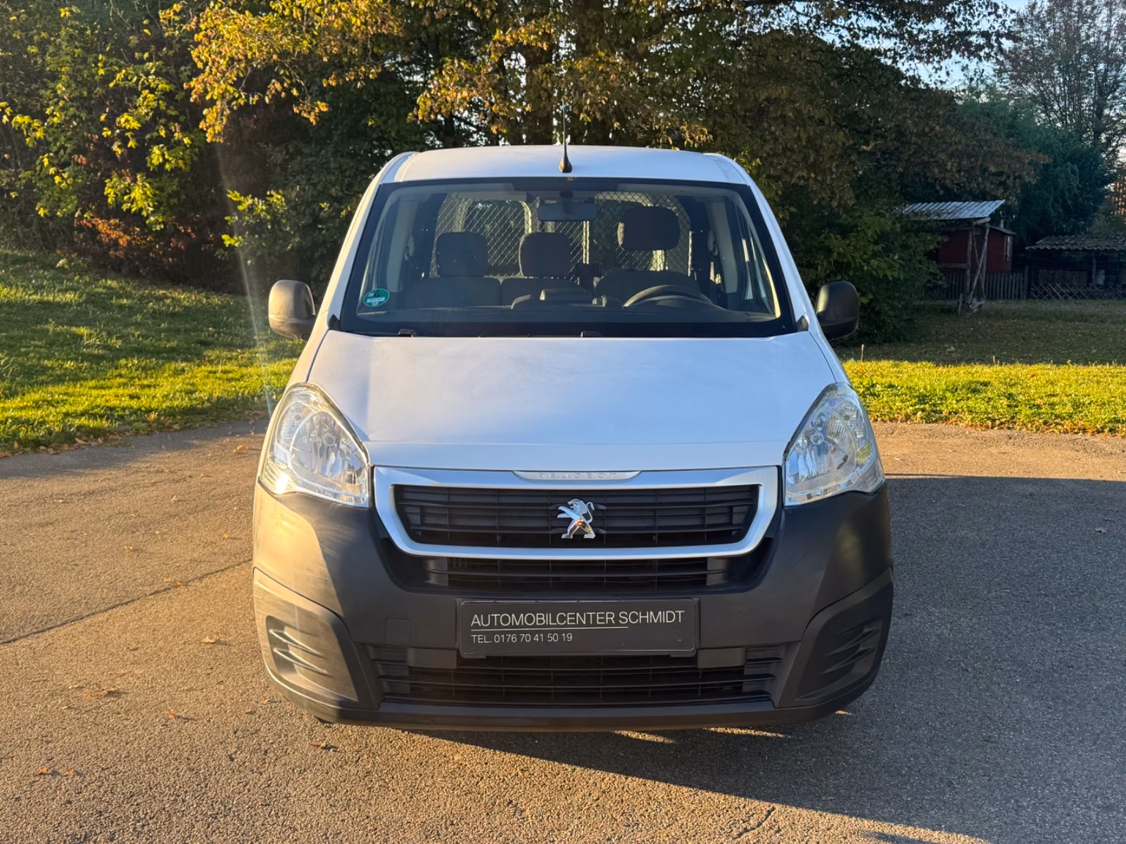 Peugeot Partner L2 Komfort Plus m. PDC*AHK*NAVI