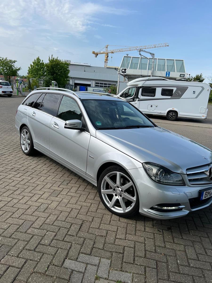 Mercedes-Benz C250 2011 — engine 2.143 cm³, 204 HP (150kW)