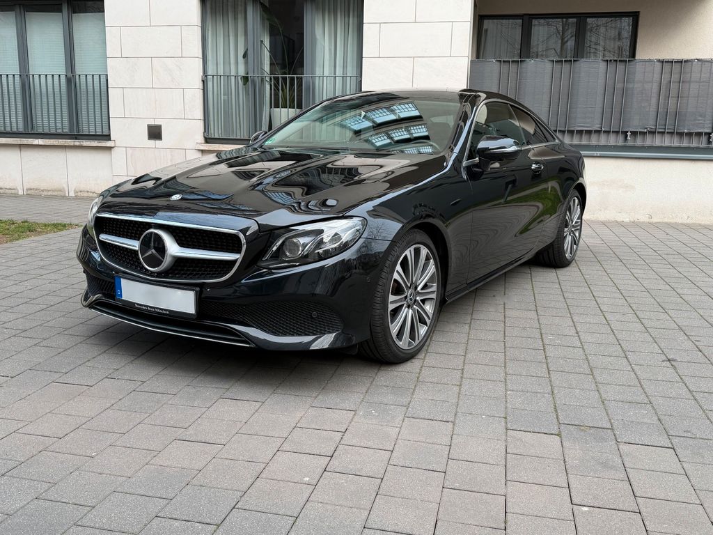 Image of Mercedes-Benz E 200