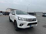 Toyota Hilux 2.4 Doble Cab aus Edelstahl - gebrauchte Toyota Hilux aus dem Jahr 2020