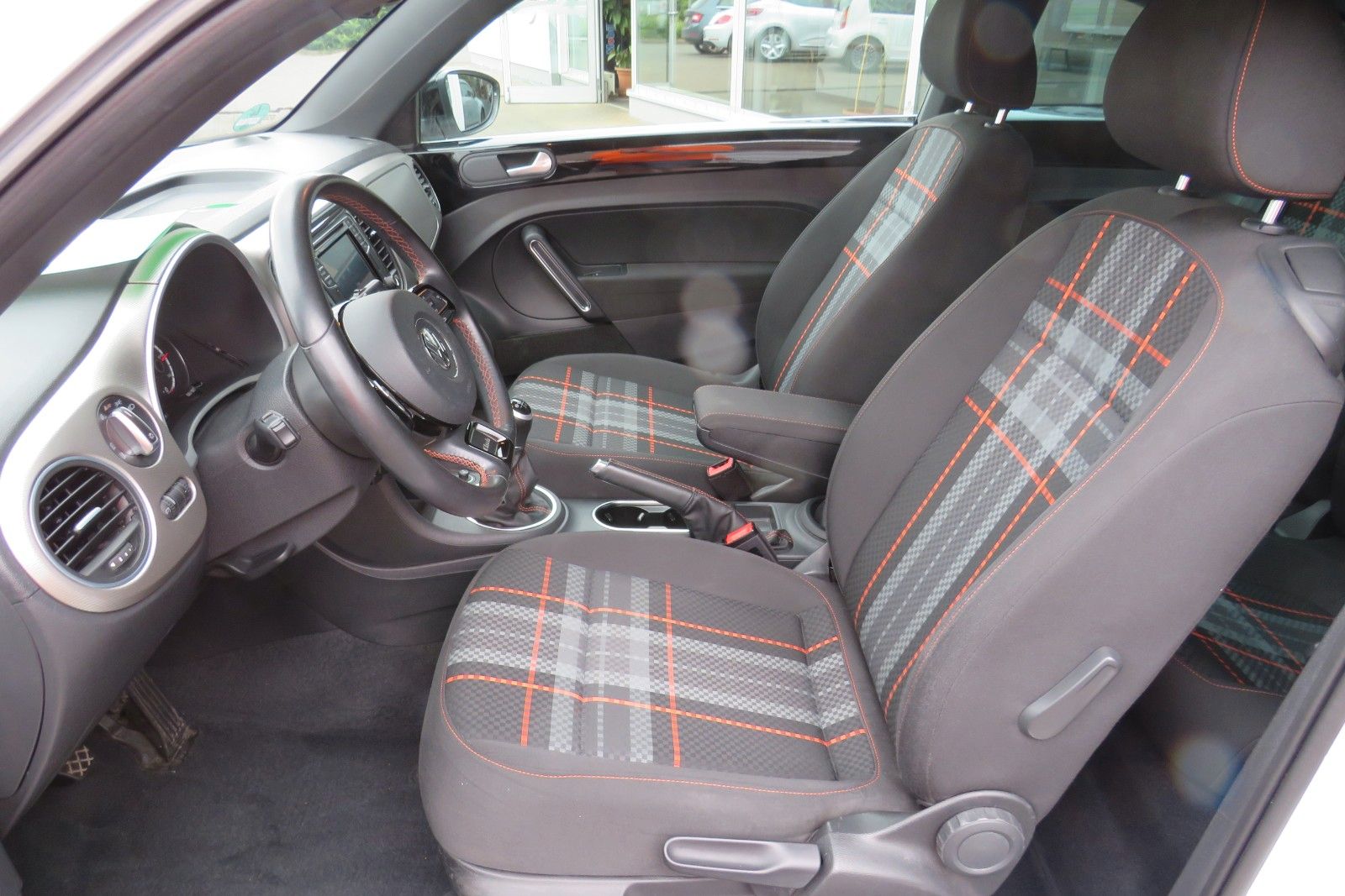 Fahrzeugabbildung Volkswagen Beetle Lim. Club XENON NAVI APP-CONNECT PDC 18`