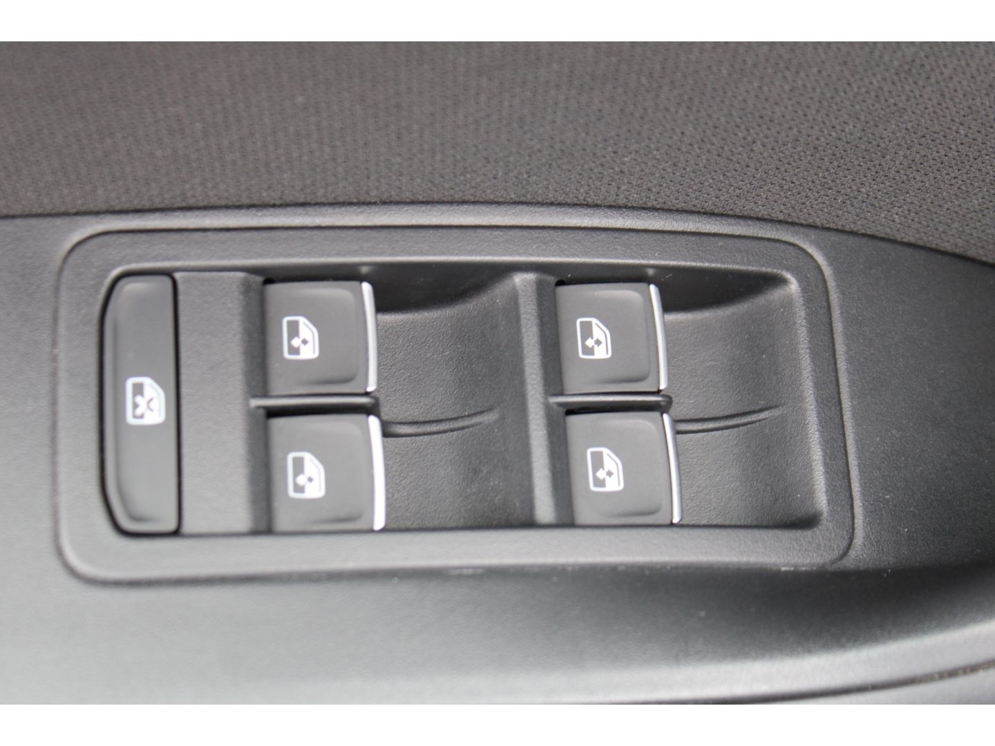 SEAT Ateca FR 1.5 TSI ACT ACC LED TWA AHK Navi beats - Image 13