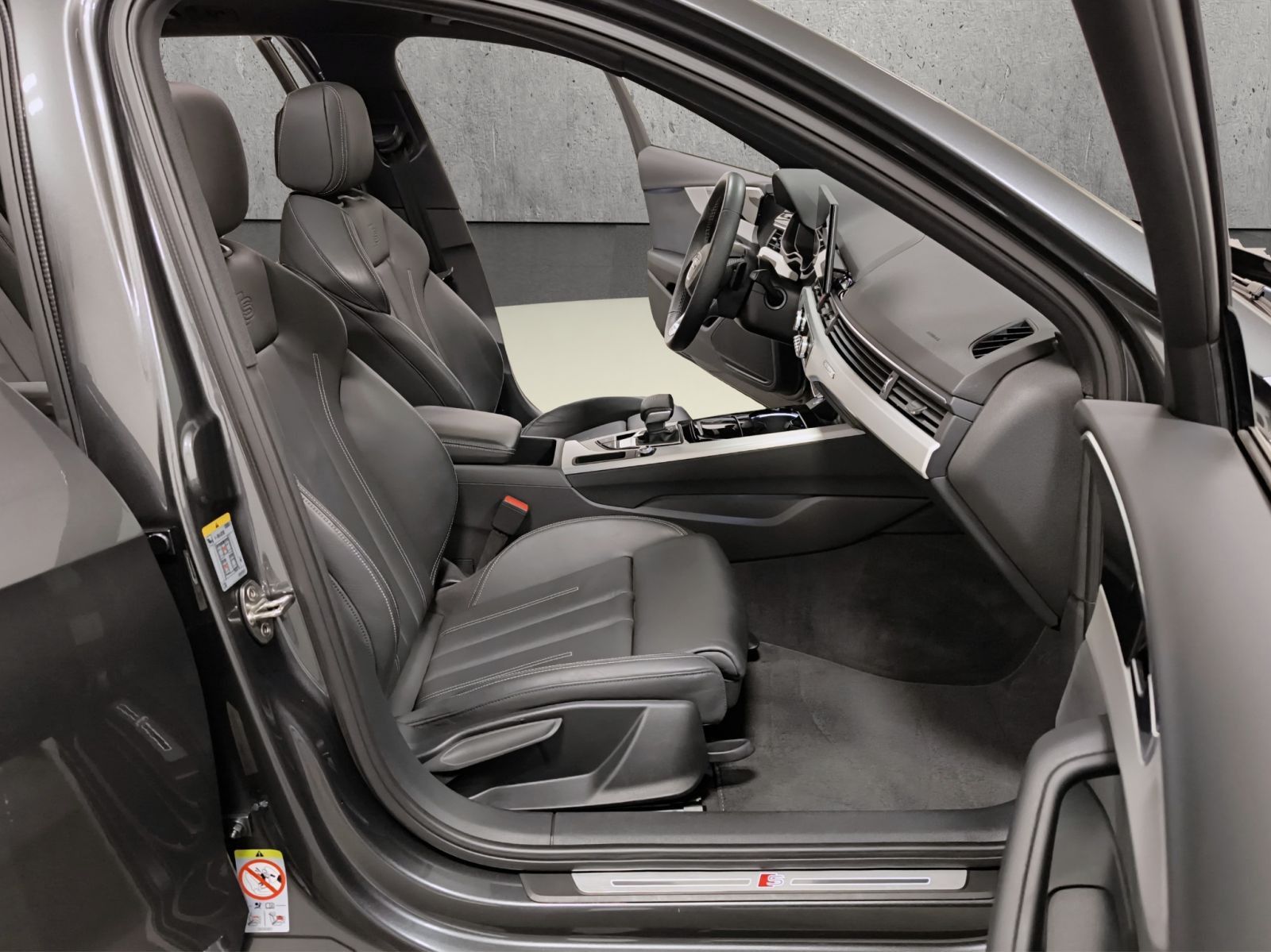 Audi A4 Avant S line 45 TFSI quattro S tronic foto 14