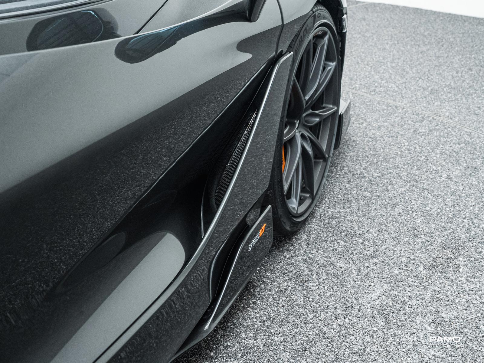 McLaren 765LT Spider | Lift, B&W, Warranty