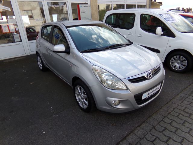 Hyundai i20 Classic  4 Türer , Klima , AHK , Tüv neu