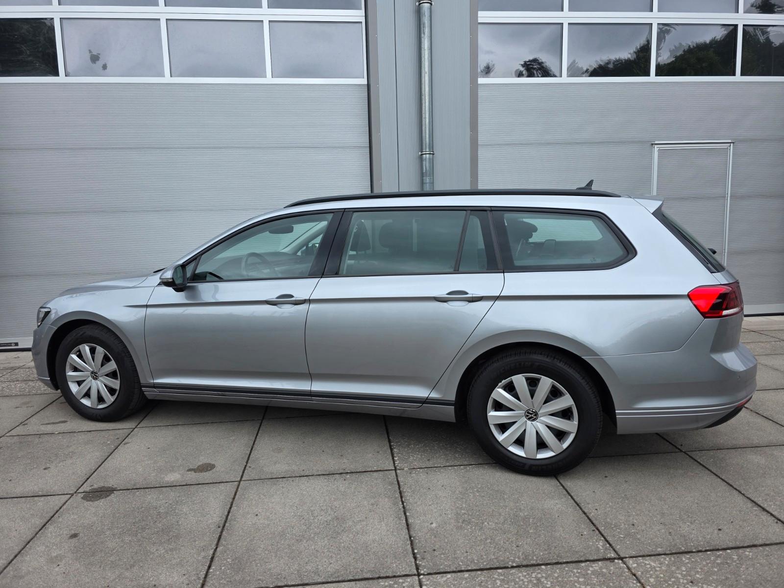 Volkswagen Passat Variant/LED/Navi/AHK schwenkbar/ACC/Lane
