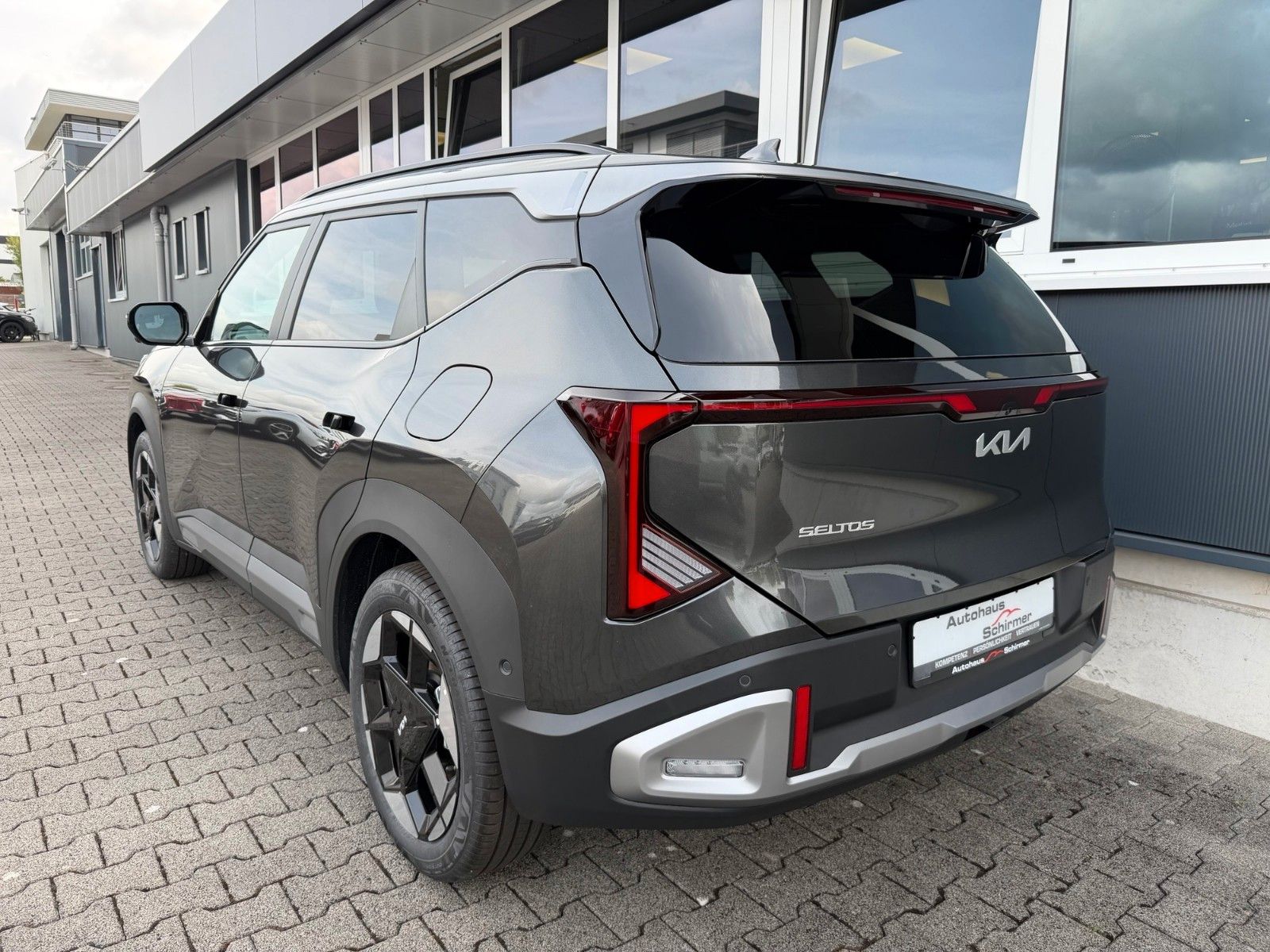 Fahrzeugabbildung Kia Seltos 1.6T 180 DCT SPIRIT DRIVE