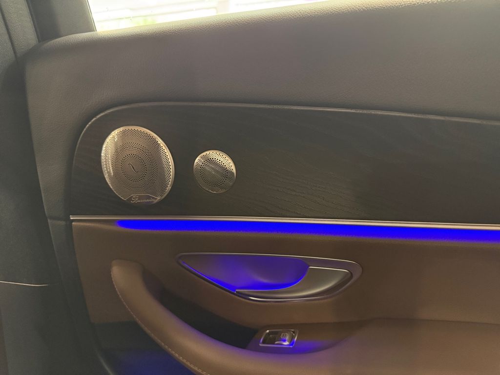 Mercedes-Benz E 300 - Bild 19