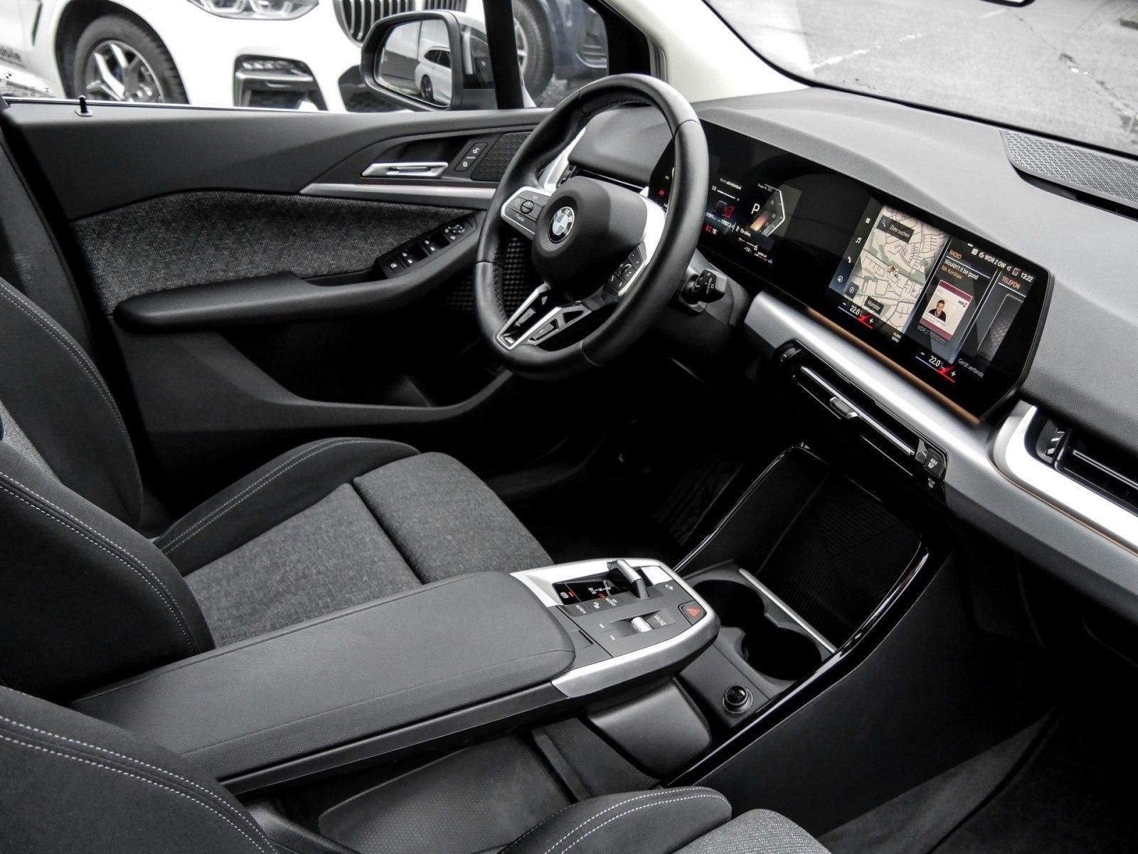 BMW 220i AKTIVSITZ+DA+PA+SHZ+WIDESCREEN