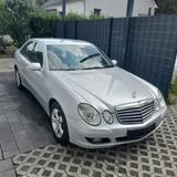 Mercedes-Benz E 200 K LIM.AUTOM-LEDER-E-ROLLO-KLIMAA. - Mercedes-Benz E 200 aus 2007