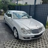 Mercedes-Benz E 200 K LIM.AUTOM-LEDER-E-ROLLO-KLIMAA. - Mercedes-Benz E 200 aus 2007