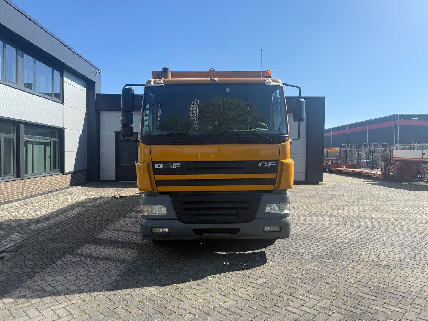 DAF CF 85.480 6x2-4 HD Truck only 8900 Hours