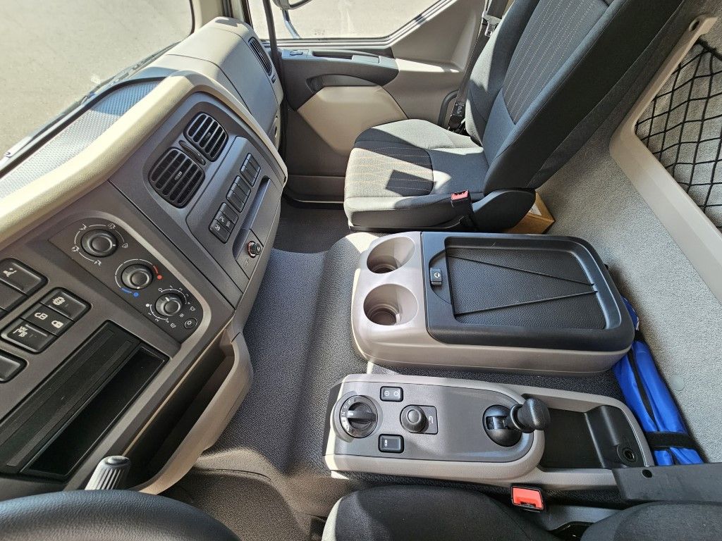 Fahrzeugabbildung DAF FA LF 210 08t Spier Pritsche mit LBW