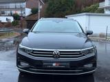 Volkswagen Passat Variant Elegance 2.0TDI/LED/AHK/RCAM - Volkswagen Passat: V