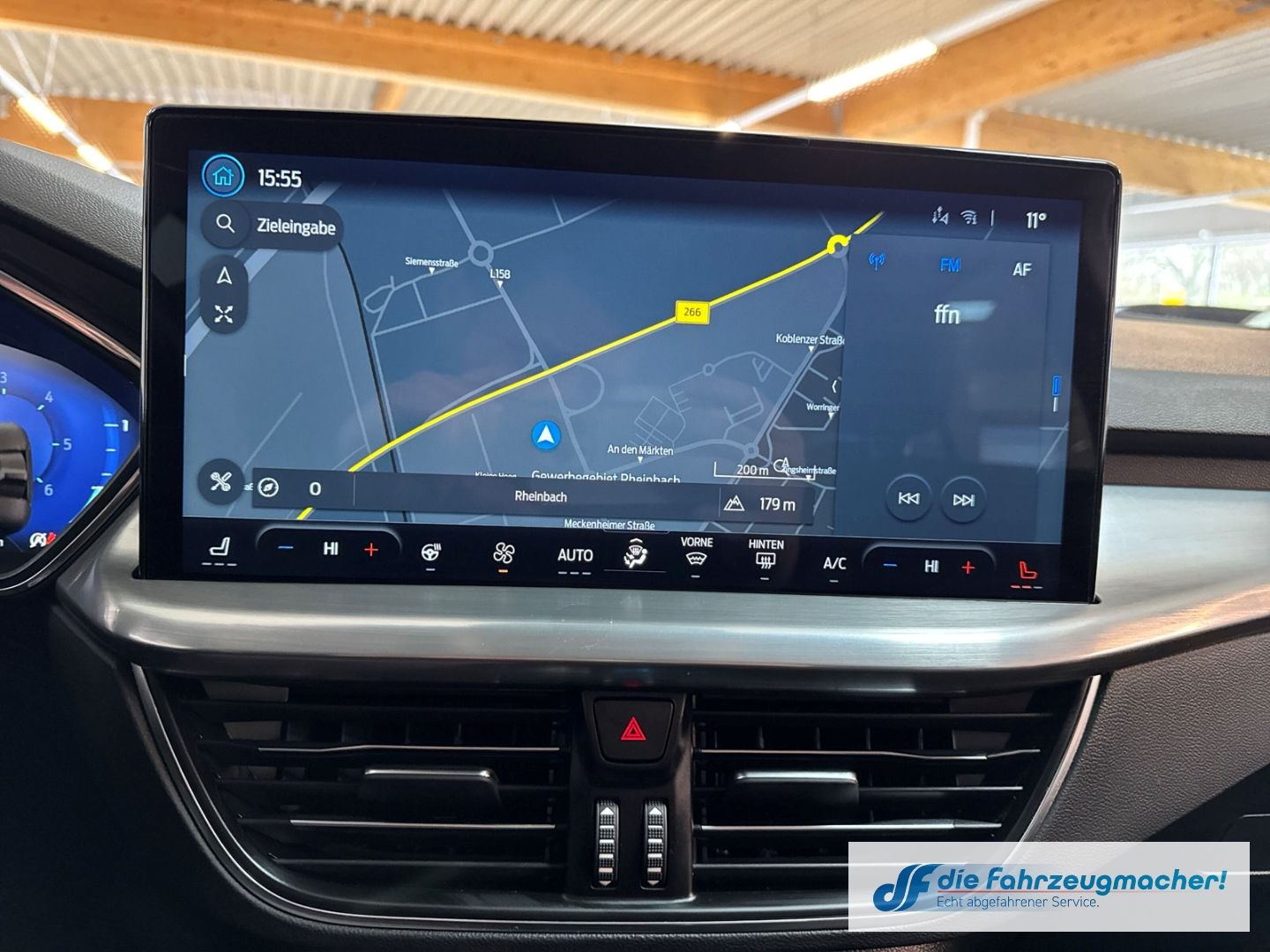 Fahrzeugabbildung Ford Focus Turnier Titanium X Navi Digitales Cockpit