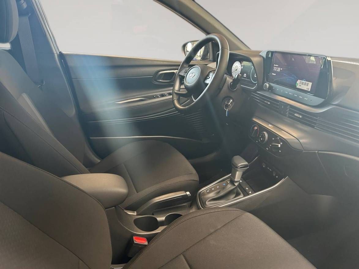 Fahrzeugabbildung Hyundai i20 (MY26) 1.0 T-GDI (90 PS) 7-DCT Blackline