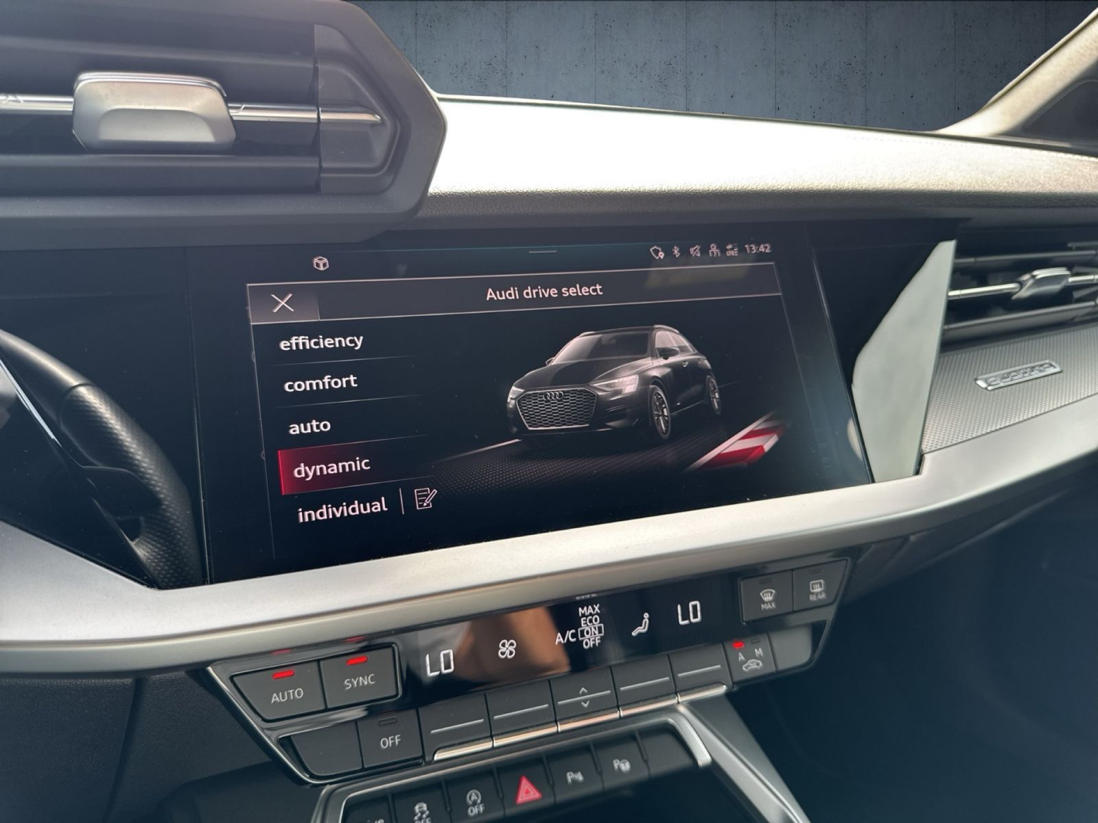 Audi S3 Sportback TFSI Nav ACC Assist sound optik foto 24