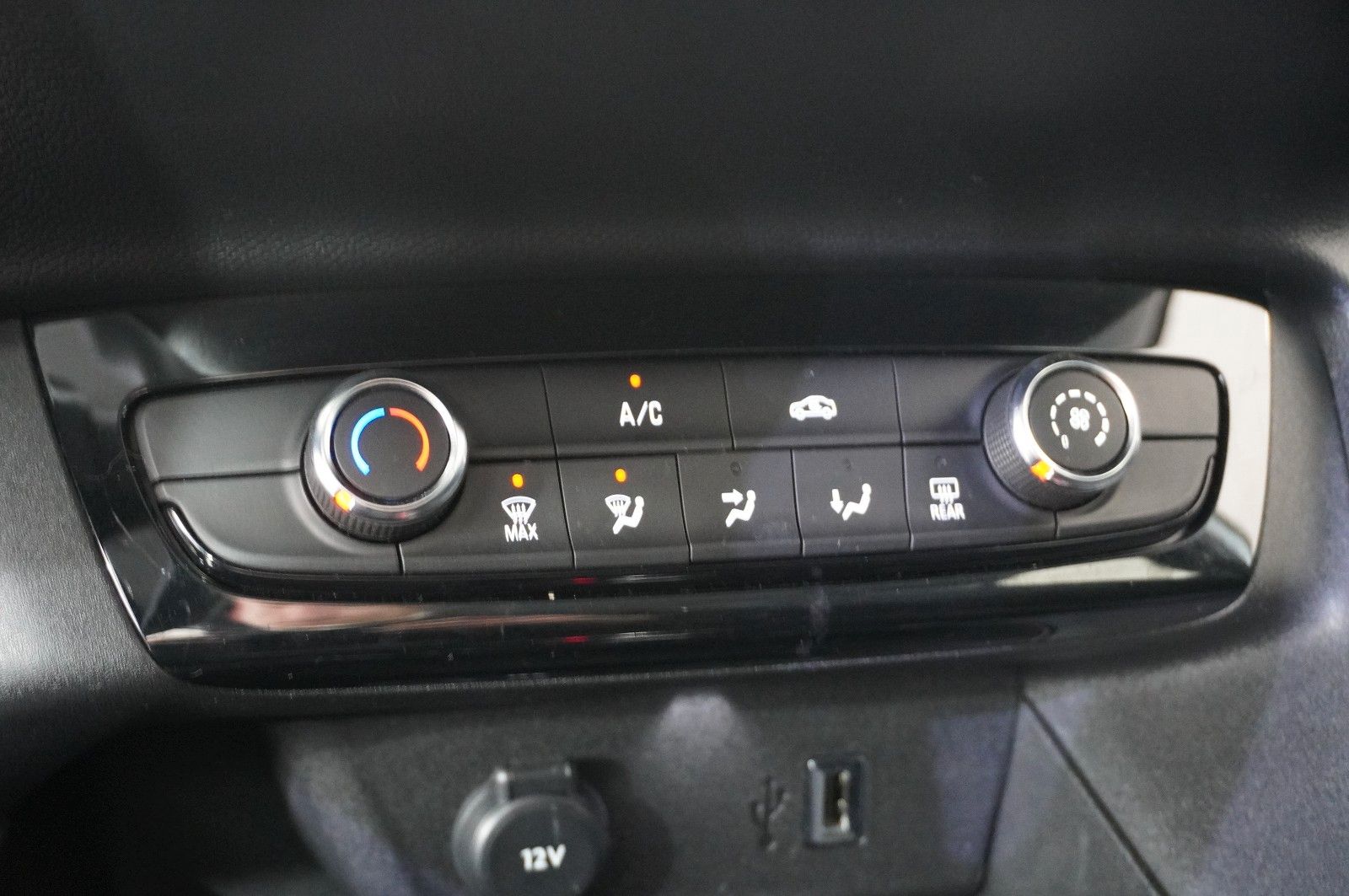 Fahrzeugabbildung Opel Corsa F 1.2T ELEGANCE NAVI/LED/KAMERA/SPORT/DAB+