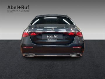 Mercedes E 200 - 5