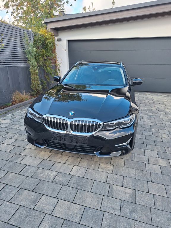 Image of BMW 320