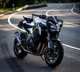 Kawasaki Z900 (2020) - Top gepflegt - ZARD  - Kawasaki Motorräder in Bonn