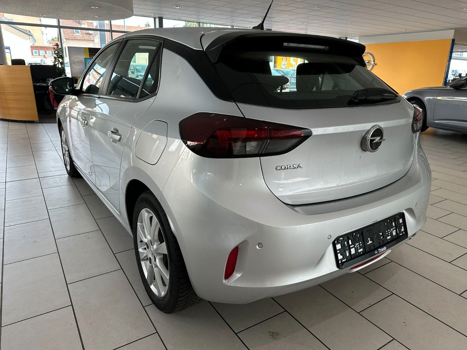Fahrzeugabbildung Opel Corsa F Edition 1.2T NAVI/PDC/R'CAM/TEMPOMAT