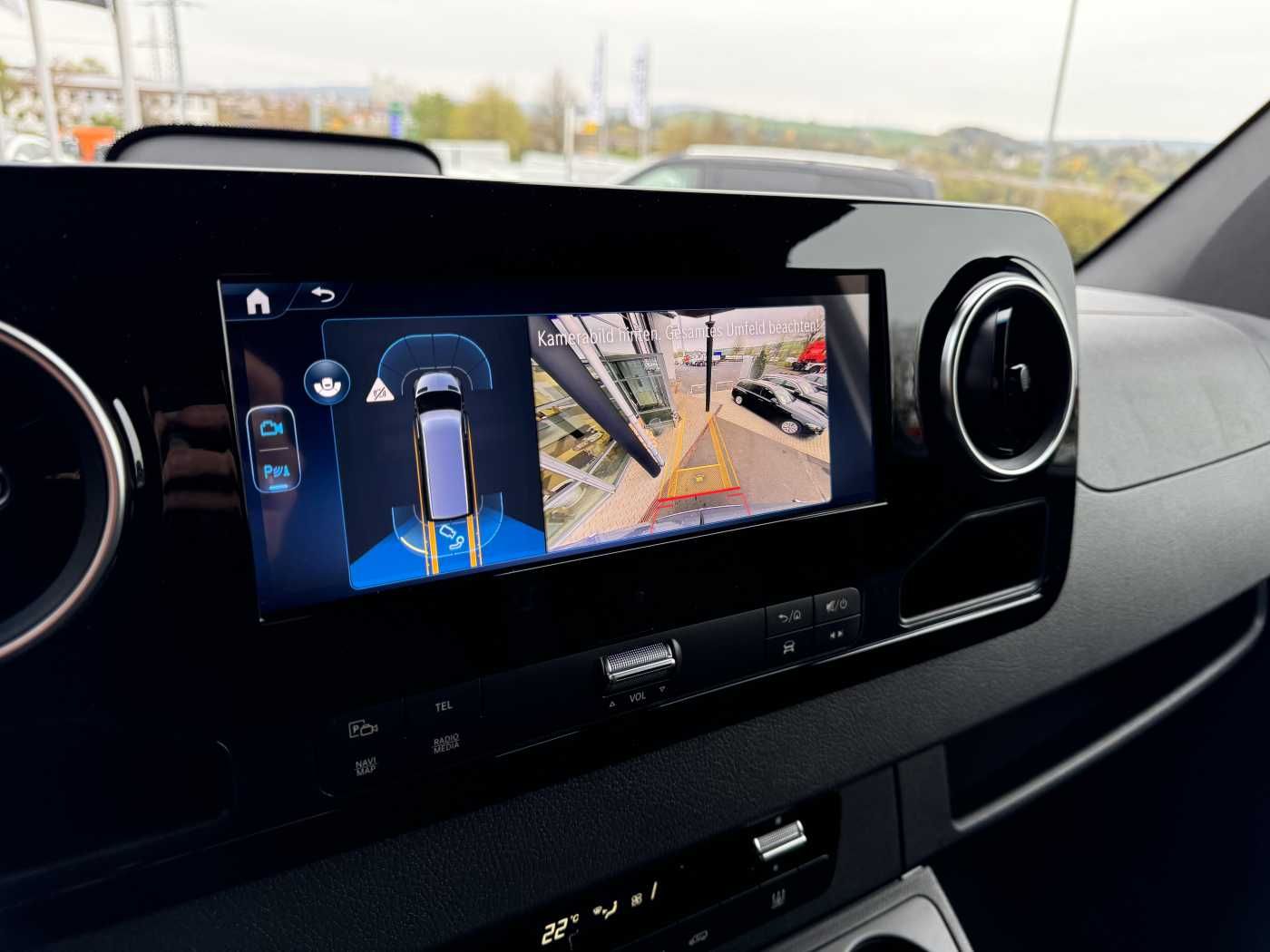 Fahrzeugabbildung Mercedes-Benz Sprinter 319 CDI 4x4 3665 Klima Standheiz AHK