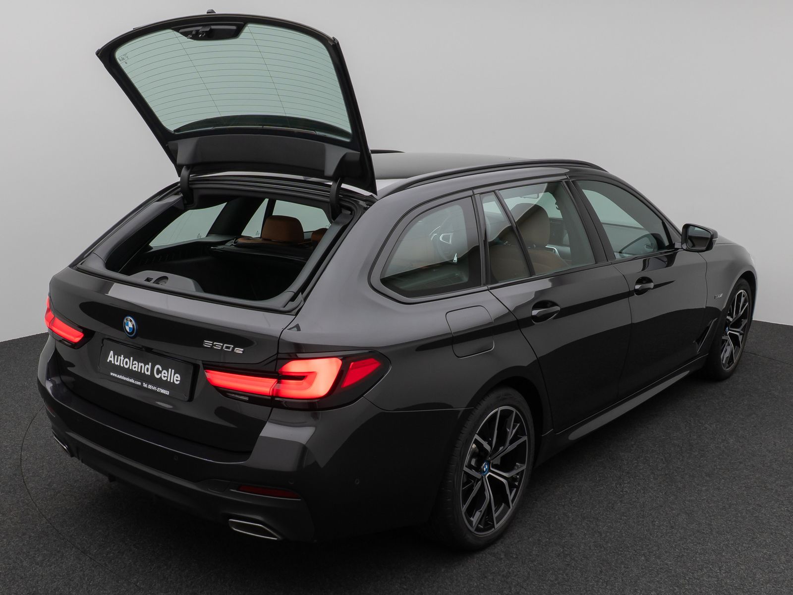 Fahrzeugabbildung BMW 530e M Sport Kamera Laser HUD DAB HiFi Komfort