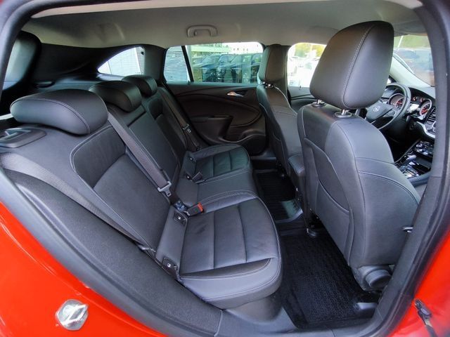 Fahrzeugabbildung Opel Astra Innov LEDER+NAVI+LED+SHZ+KAM+STDHZ+ACC+AHK