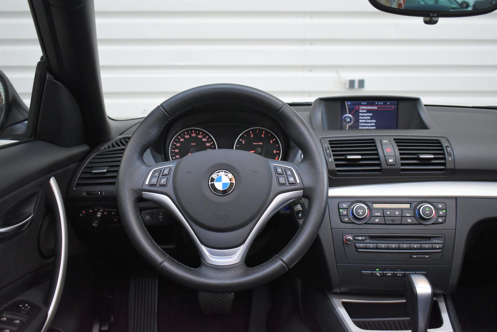 BMW 118i Cabrio+Navi+Automatik+PDC+Tempomat+SHZ