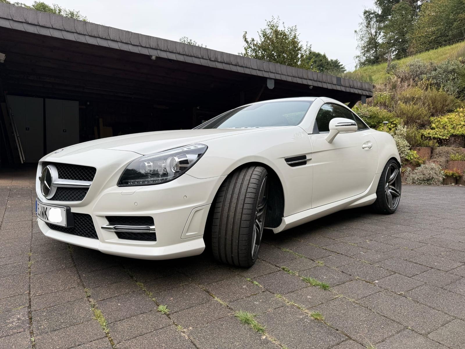Mercedes-Benz SLK 200 BlueEFFICIENCY AUTOMATIK AMG-STYLING - F