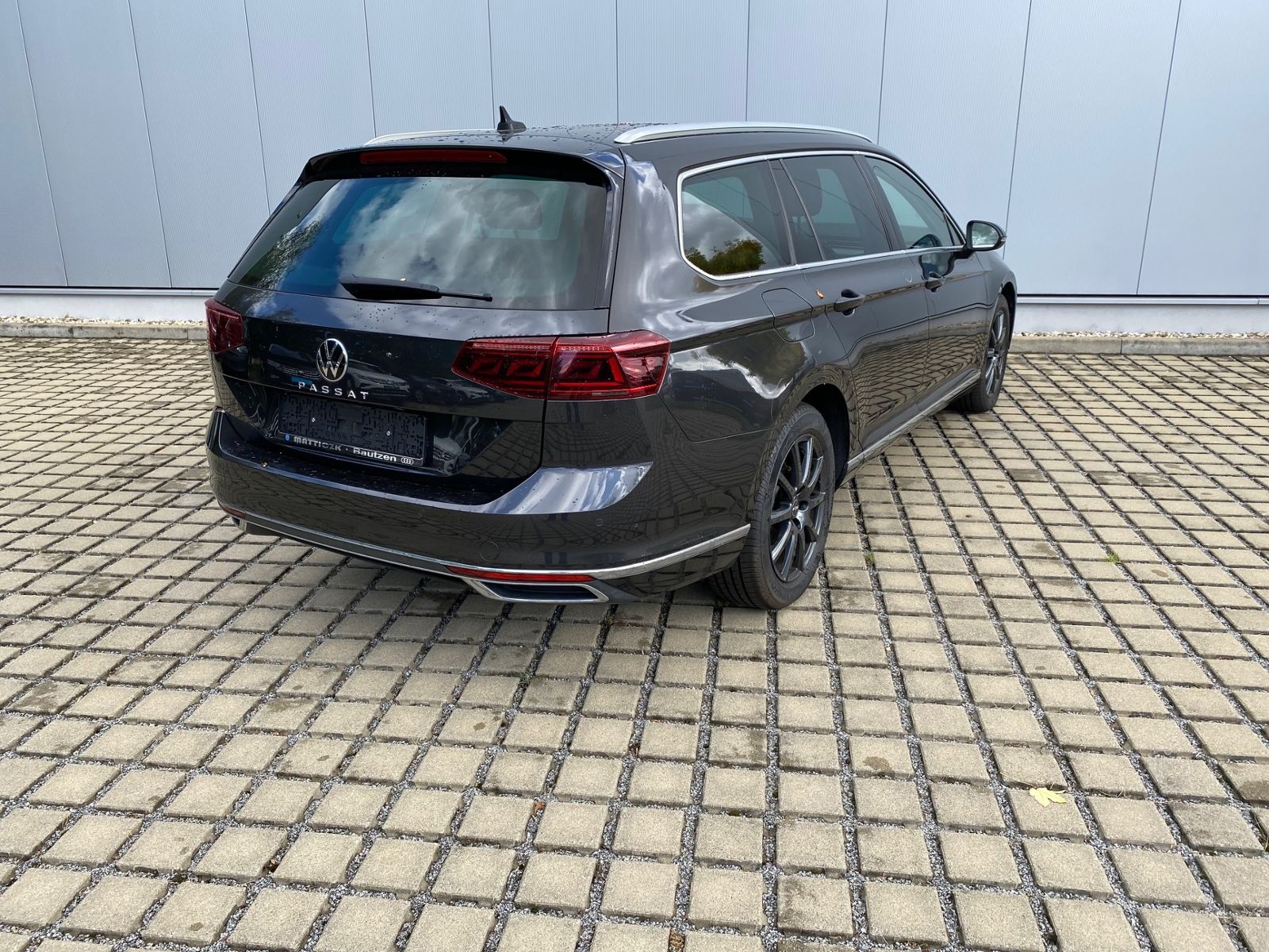 Passat Variant 2.0 TDI DSG Elegance AHK/MATRIX/N