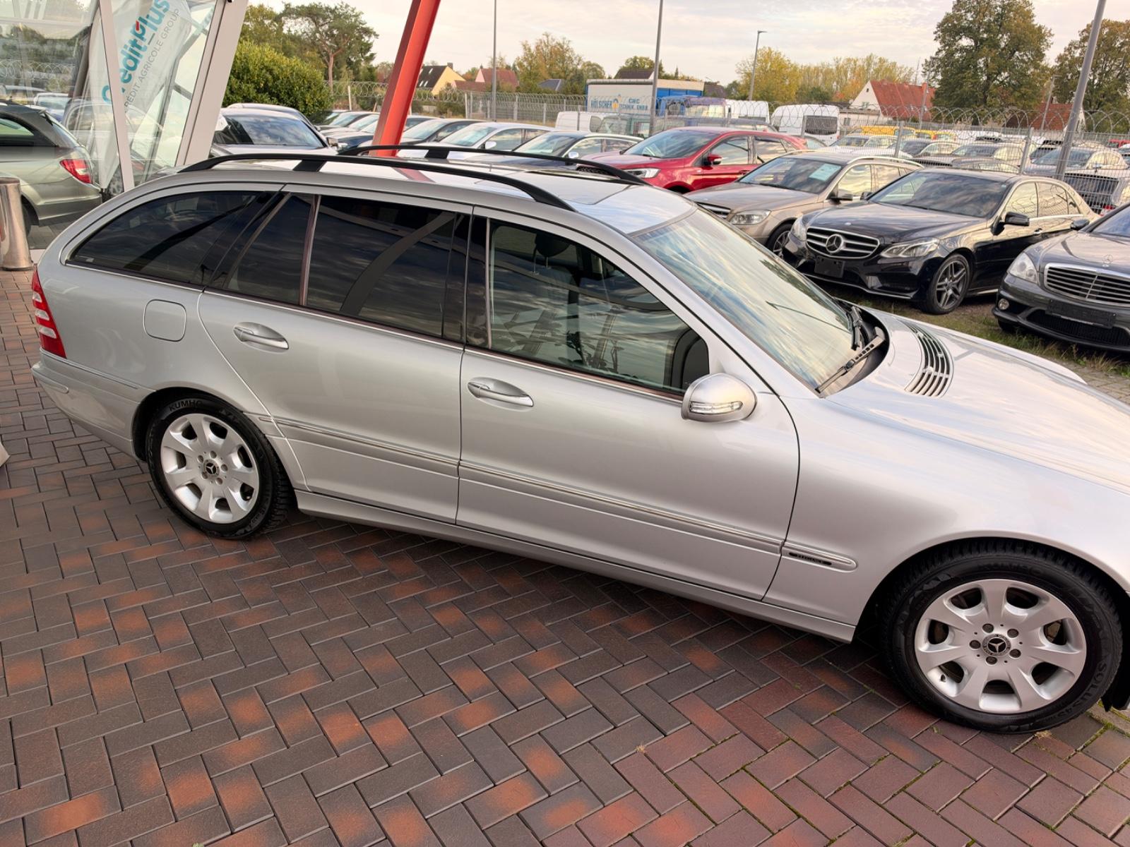 Mercedes-Benz C220 2005 — engine 2.148 cm³, 150 HP (110kW)