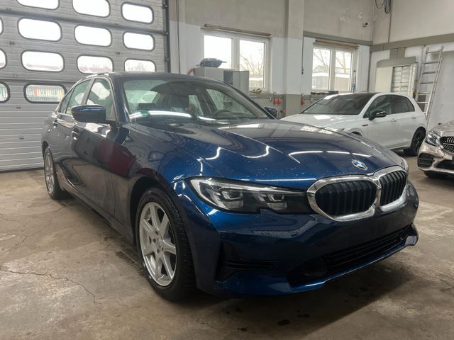 BMW 320 d xDrive Advantage LED HARMAN