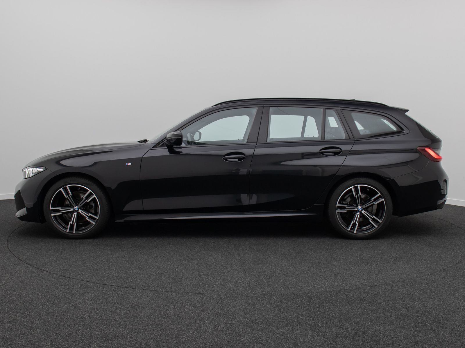 Fahrzeugabbildung BMW 320d xD M Sport DAB Alarm HUD Widscreen 18Zoll